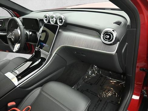 Certified 2026 Mercedes-Benz GLC 300 4MATIC image 27