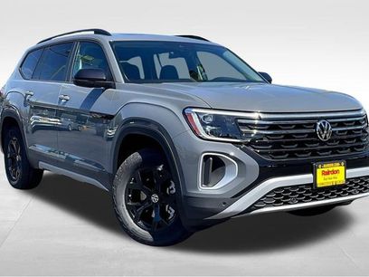 New 2025 Volkswagen Atlas Peak Edition SE
