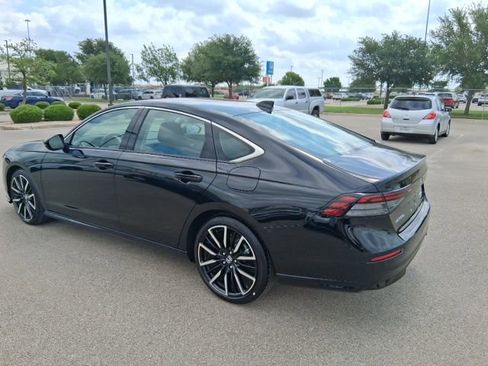 Used 2025 Honda Accord Touring image 6