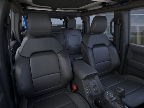 New 2025 Ford Bronco Badlands w/ Sasquatch Package AWD/4WD image 13