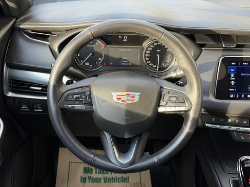 Used 2022 Cadillac XT4 Premium Luxury w/ Safety Alert Package image 18