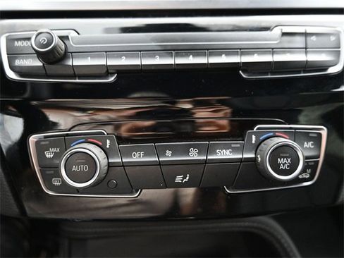 Used 2021 BMW X1 sDrive28i image 4