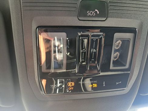 New 2026 Volkswagen Atlas Cross Sport SE image 17