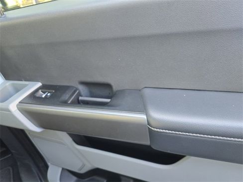 Used 2025 Ford F250 XLT image 9