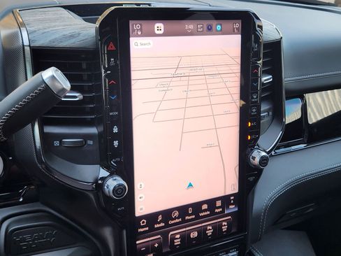 New 2025 RAM 2500 Limited AWD/4WD image 16
