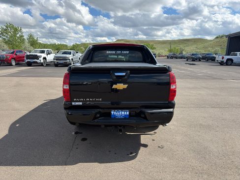 Used 2013 Chevrolet Avalanche LT AWD/4WD image 10