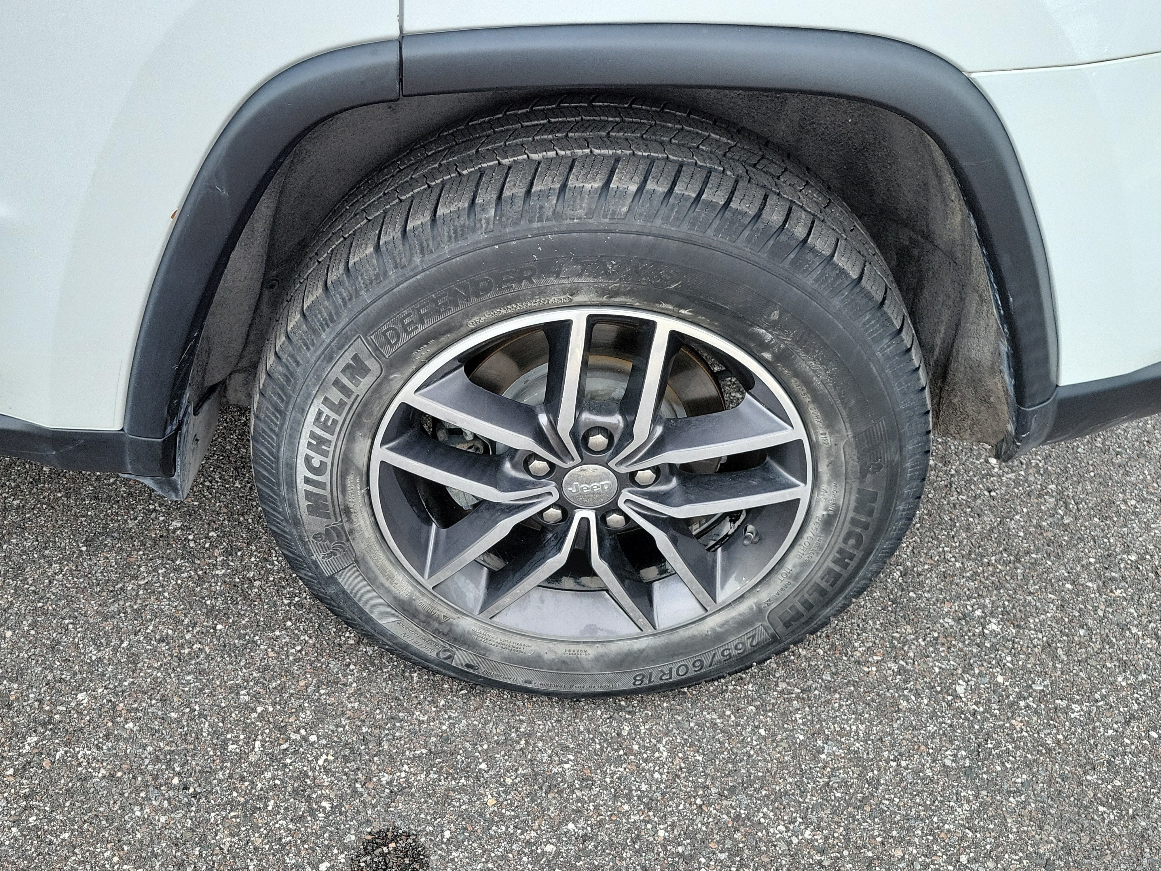 Used 2018 Jeep Grand Cherokee Limited w/ Luxury Group II RWD image 39