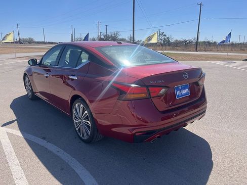 Used 2023 Nissan Altima 2.5 SL image 3