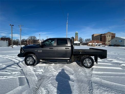 Used 2018 RAM 2500 Tradesman image 2