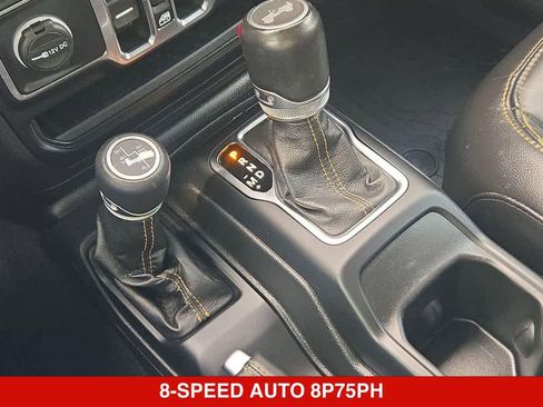 Used 2022 Jeep Wrangler Unlimited Sahara AWD/4WD image 29
