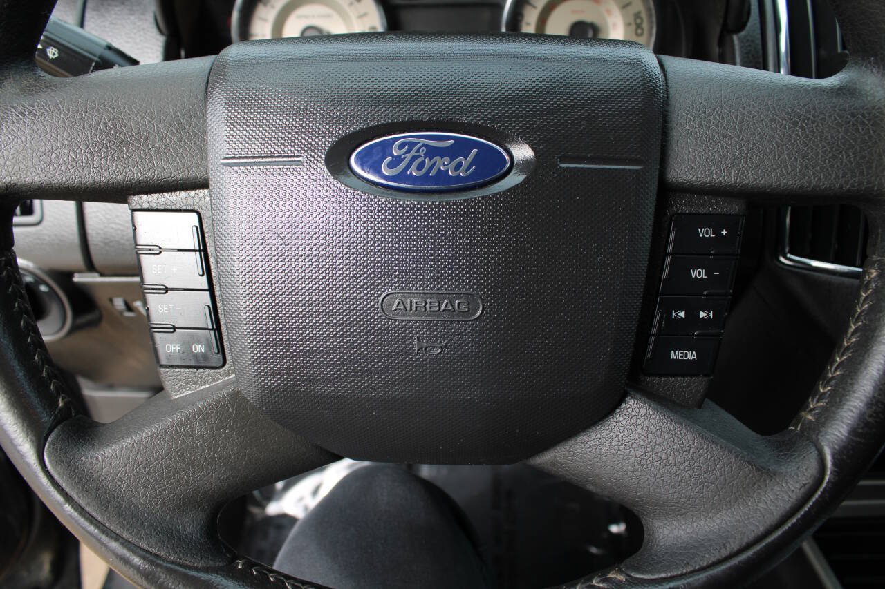 Used 2010 Ford Edge SEL AWD/4WD image 14