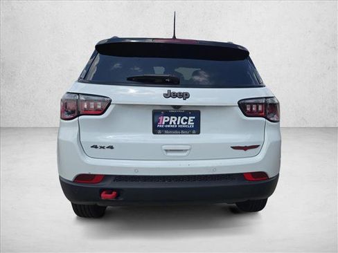 Used 2024 Jeep Compass Trailhawk AWD/4WD image 7