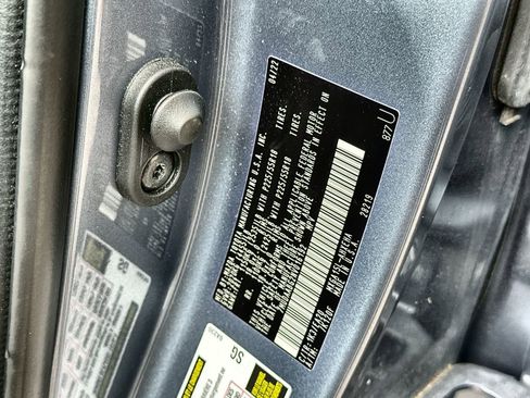 Used 2022 Toyota Corolla Cross XLE image 25