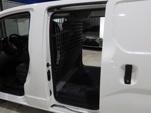 Used 2020 Nissan NV200 SV FWD image 19