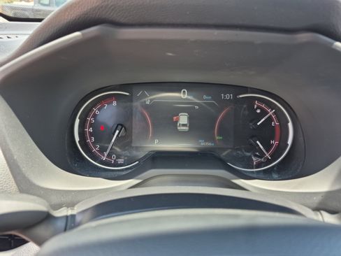 Used 2025 Toyota RAV4 XLE AWD/4WD image 10