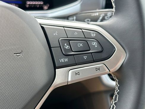 New 2025 Volkswagen Taos SE image 23