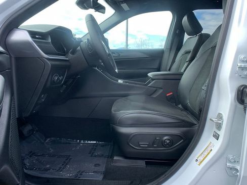 New 2025 Jeep Grand Cherokee L Altitude image 24