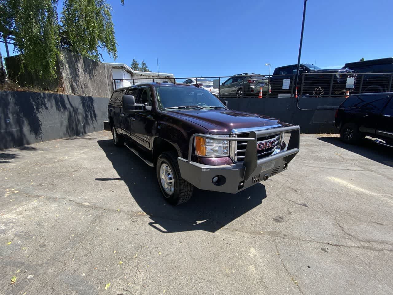 Used 2008 GMC Sierra 2500 SLT w/ Sun And Navigation Package AWD/4WD image 8