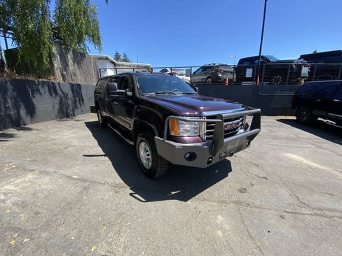 Used 2008 GMC Sierra 2500 SLT w/ Sun And Navigation Package AWD/4WD image 8