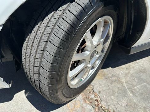 Used 2004 Volvo S40 FWD image 10