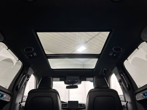 Used 2020 Ford Explorer Limited w/ Class III Trailer Tow Package AWD/4WD image 26