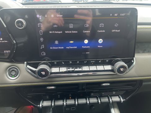 Used 2023 Chevrolet Colorado ZR2 w/ ZR2 Convenience Package III image 26