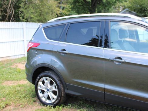 Used 2015 Ford Escape Titanium AWD/4WD image 5
