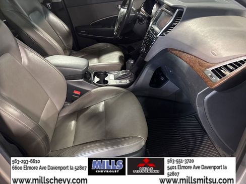Used 2017 Hyundai Santa Fe SE image 20