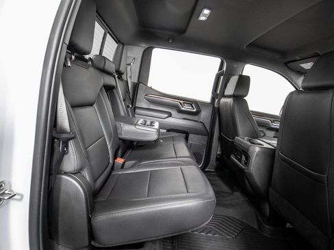 Used 2025 Chevrolet Silverado 1500 LT Trail Boss w/ Convenience Package II image 10