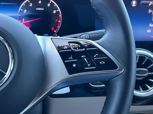 Certified 2025 Mercedes-Benz GLA 250 image 30