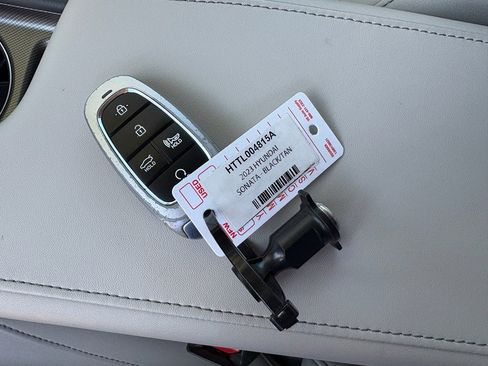 Used 2023 Hyundai Sonata SEL w/ Preferred Accessory Package image 29