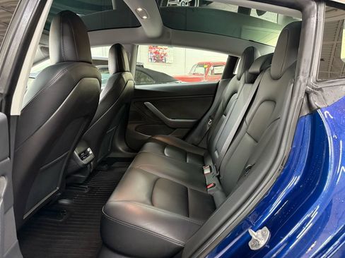 Used 2019 Tesla Model 3 Standard Range Plus image 14