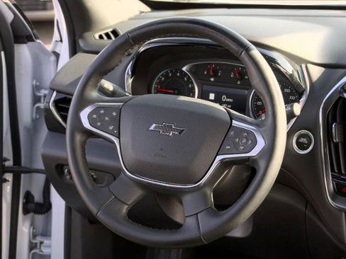 Used 2023 Chevrolet Traverse RS AWD/4WD image 18