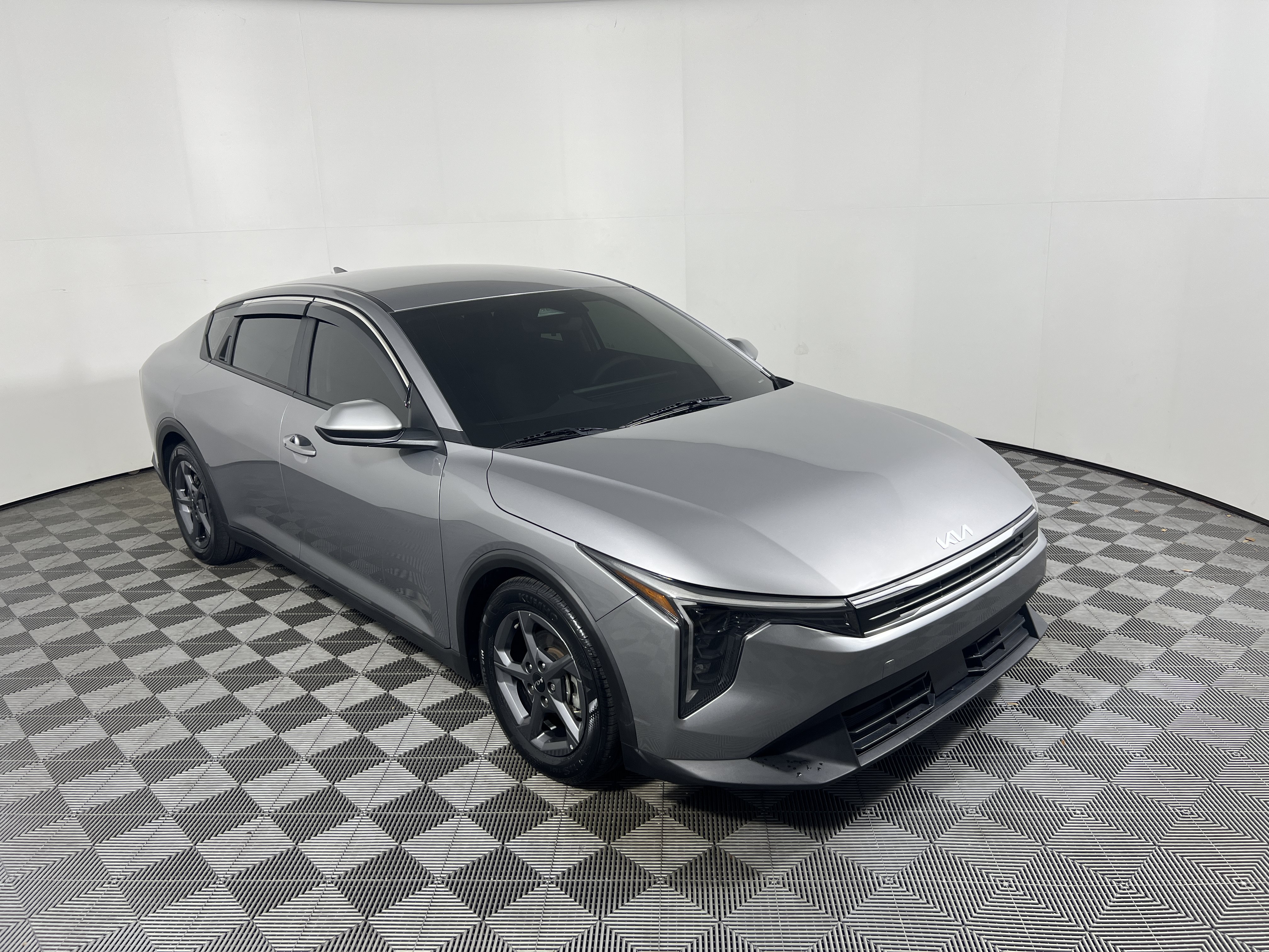 Used 2025 Kia K4 FWD image 7