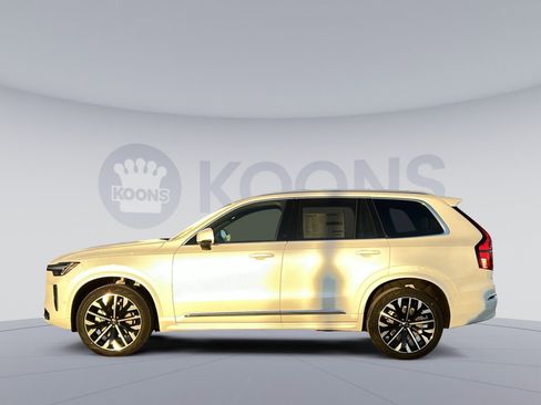 New 2026 Volvo XC90 B6 Plus w/ Protection Package Premier image 2