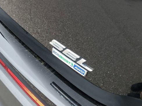 Used 2018 Ford Edge SEL w/ Equipment Group 201A image 7