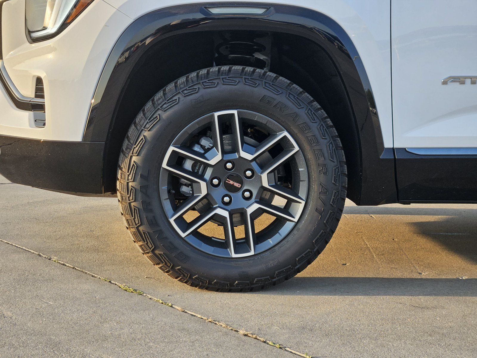 New 2027 GMC Terrain AT4 w/ Convenience Package III AWD/4WD image 7
