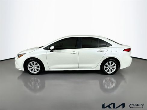 Used 2020 Toyota Corolla LE FWD image 8