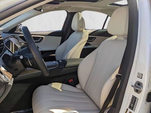 Used 2025 Mercedes-Benz E 350 Sedan image 17