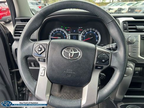 Used 2018 Toyota 4Runner SR5 Premium image 22