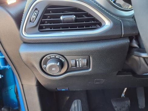 New 2026 Chrysler Pacifica Limited image 12