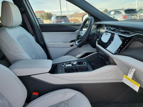 New 2026 Jeep Cherokee Overland image 19