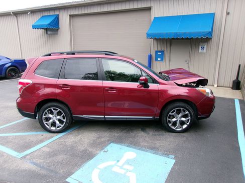 Used 2016 Subaru Forester 2.5i Touring w/ Eyesight & Navigation System image 6
