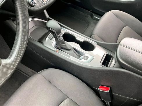 Used 2024 Chevrolet Malibu LT image 17