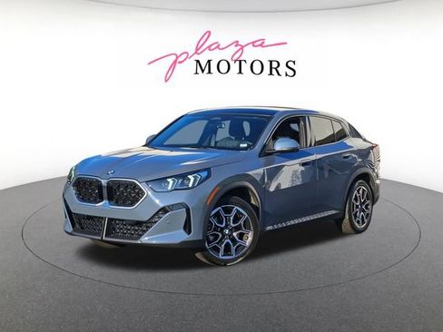 Certified 2025 BMW X2 xDrive28i AWD/4WD image 1