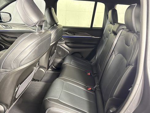 New 2025 Jeep Grand Cherokee Overland image 13