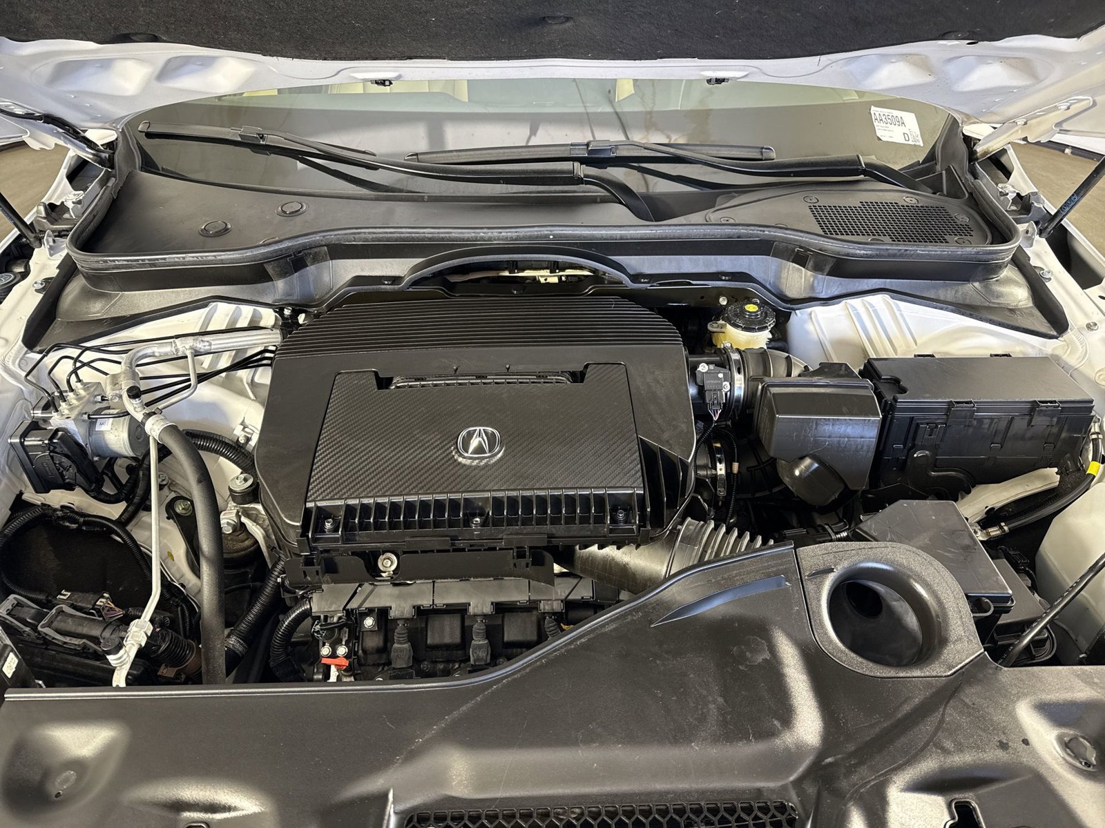 Used 2023 Acura MDX SH-AWD image 30