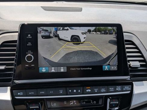 Used 2025 Honda Odyssey Sport-L image 31
