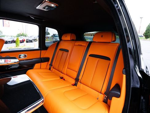 Used 2023 Rolls-Royce Cullinan AWD/4WD image 44