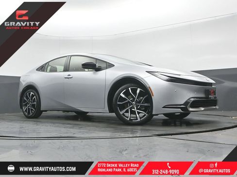 Used 2025 Toyota Prius Plug-In Hybrid image 1